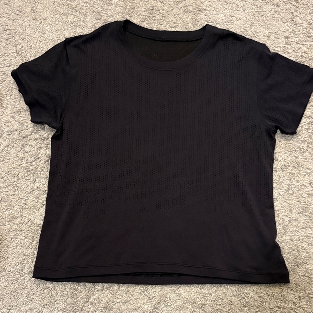 Lululemon Stripe Black Women's Train to Be Short Sleeve Shirt
